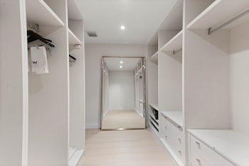 Oceanfront Home 3.5 Bdr, Suite, Bedroom 1: 1 King, Bedroom 2: 1 King, Bedroom 3: 1 Queen