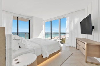 Oceanfront 2 Bedroom, Suite, Bedroom 1: 1 King, Bedroom 2: 1 Queen, Corner room, Balcony