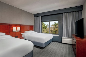 Room, 2 Queen Beds, Courtyard View