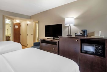 Standard Room, 2 Queen Beds, Non Smoking