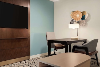 King, Premium Suite, 1 King Bed, Balcony