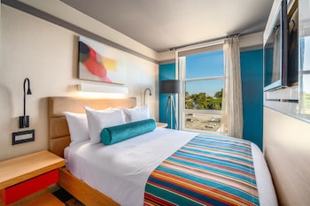 Room, 1 Queen Bed (Petit)