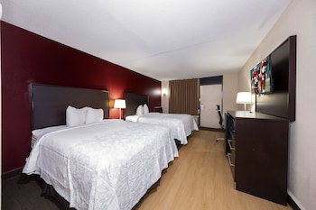 Deluxe Room, 2 Queen Beds (Smoke Free)