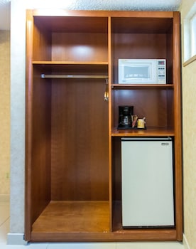 Deluxe Room, 2 Queen Beds (Designated Pet Room)