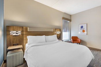Standard Room, 1 King Bed (Extra Floor Space)