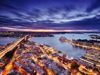 Executive Sydney Harbour 2 Double Beds (High Floor)