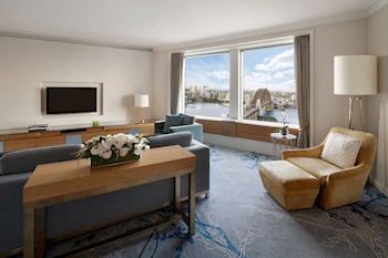 Horizon Tower Suite 1 King, Club Lounge Access (High Floor)