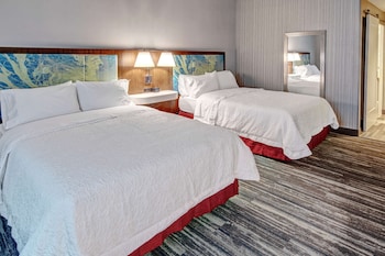 Room, 2 Queen Beds, Accessible, Roll in Shower