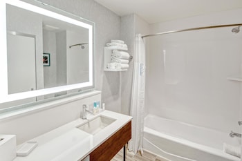 Room, 2 Queen Beds, Hearing Accessible, Microwave (Hearing)
