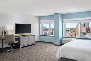 Premium Room, 1 King Bed with Sofa bed, Corner