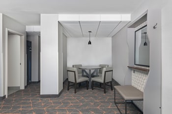 Premium Room, 1 King Bed with Sofa bed, Corner