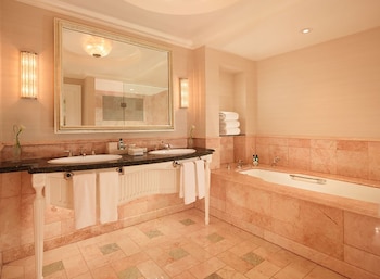 Superior Balcony Room