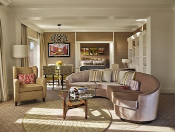 Beverly Hills Suite with Patio