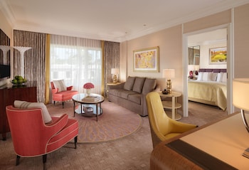 Junior Beverly Hills Suite