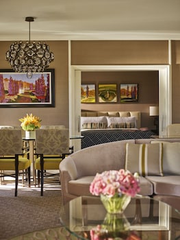 Beverly Hills Suite with Patio