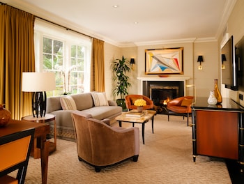 Rodeo Bungalow Suite