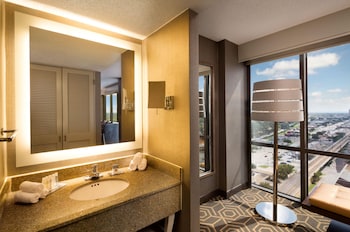Junior Suite, 1 King Bed with Sofa bed
