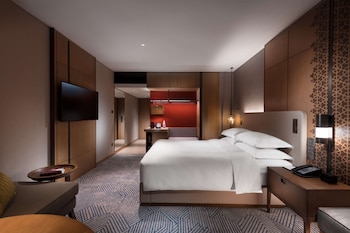 King Hilton Deluxe Plus