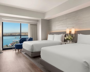 Room, 2 Double Beds, Bay View