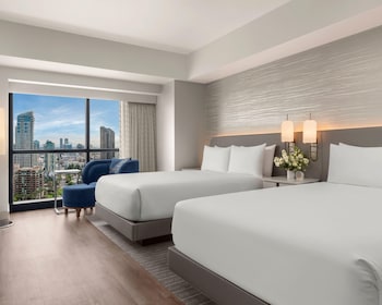 Room, 2 Double Beds, City View