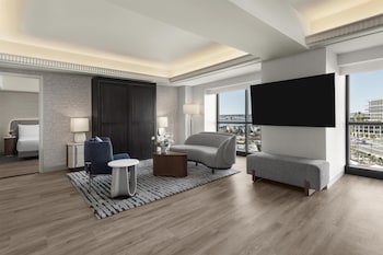 Signature Suite, 1 King Bed