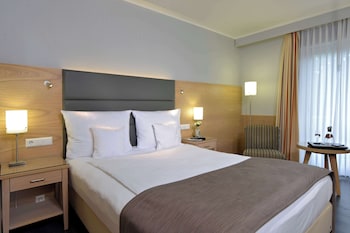 Suite, 1 Double Bed, Kitchen (Separate Lounge)