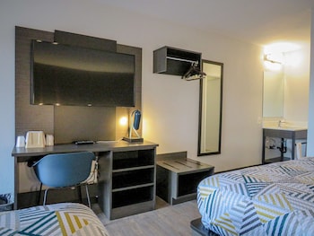 Standard Room, 2 Queen Beds, Non Smoking