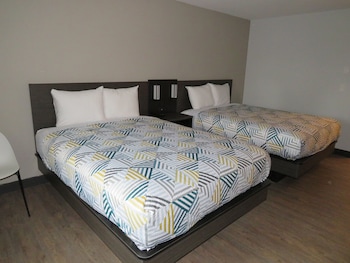 Standard Room, 2 Queen Beds, Non Smoking