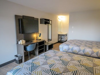 Standard Room, 2 Queen Beds, Non Smoking