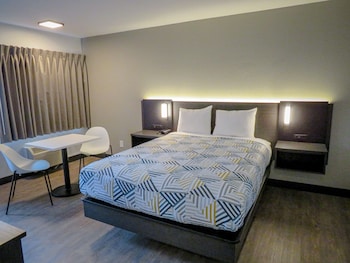 Standard Room, 1 Queen Bed, Non Smoking