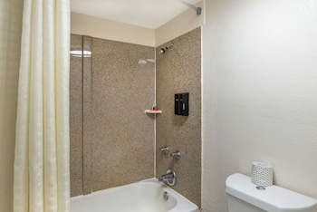 Standard Room, 1 King Bed, Non Smoking, Jetted Tub