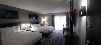 Room, 2 Queen Beds, Non Smoking (Upgrade)
