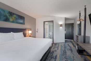 Room, 1 King Bed, Non Smoking (Upgrade)