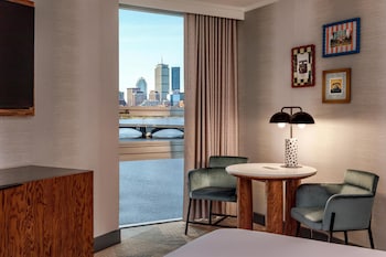 Deluxe Room, 1 King Bed