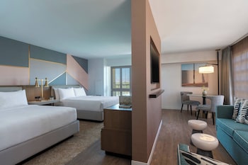 Studio Suite, 1 Bedroom (Mobility/Hearing Accessible, Tub)