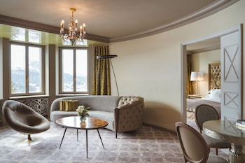 Deluxe Suite, Lake View (70 m²)
