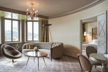 Deluxe Two Bedroom Suite, Lake View (135 m²)