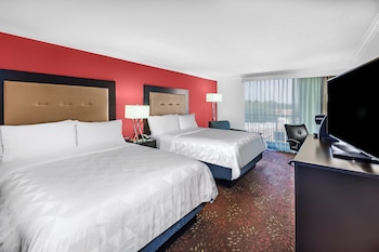 Standard Room, 2 Queen Beds, Accessible (Accessible Tub)
