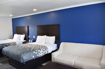 Standard Room, Multiple Beds, Smoking
