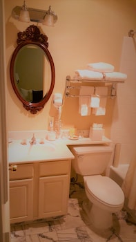 Standard Room, 1 Queen Bed