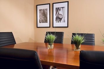 Suite, 1 King Bed, Microwave (Boardroom)