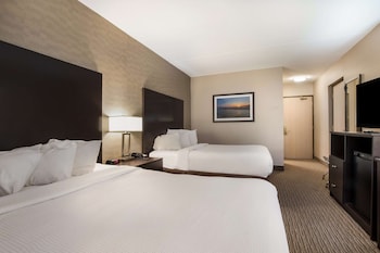 Standard Room, 2 Queen Beds, Non Smoking, Refrigerator