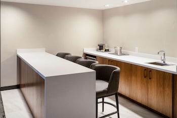 Studio, 1 King Bed, Accessible, City View