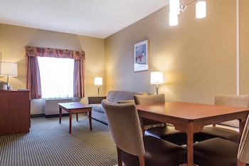 Suite, 1 King Bed, Non Smoking