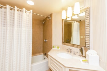 Room, 2 Double Beds, Hearing Accessible, Bathtub (Hearing Accessible)