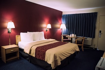 Deluxe Room, 1 Queen Bed, Smoking