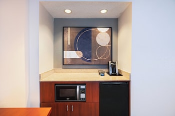 Suite, 1 Bedroom (Mobility/Hearing Accessible, Tub)