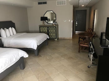 Classic Suite, 2 Bedrooms, Connecting Rooms, City View