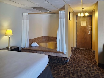 Suite, 1 King Bed, Non Smoking
