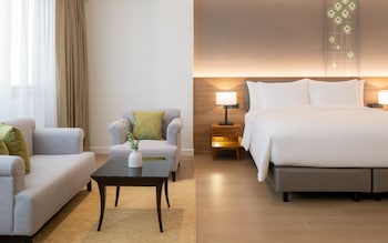 Premier Room, 1 King Bed